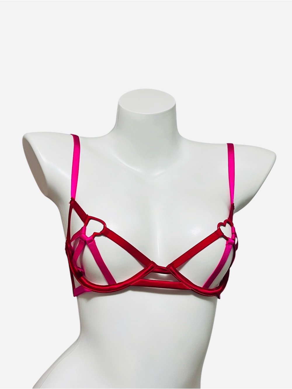 Victoria's Secret Very Sexy Heartware Red Strappy Cutout Demi Bra in size S/P is